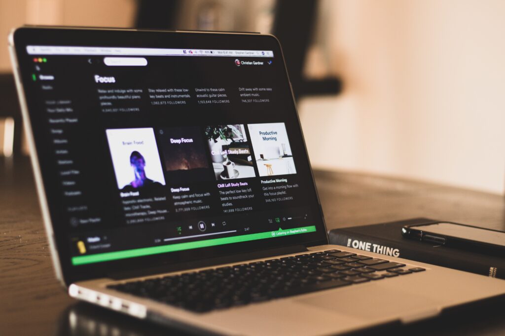 En que consiste el modelo de negocio freemium estudio yobo